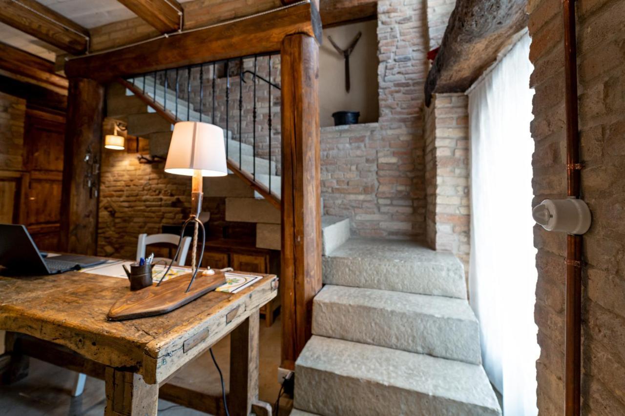 Il Castello Affittacamere Montecosaro  Экстерьер фото